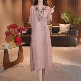 连衣裙;女式衬衫;休闲裤