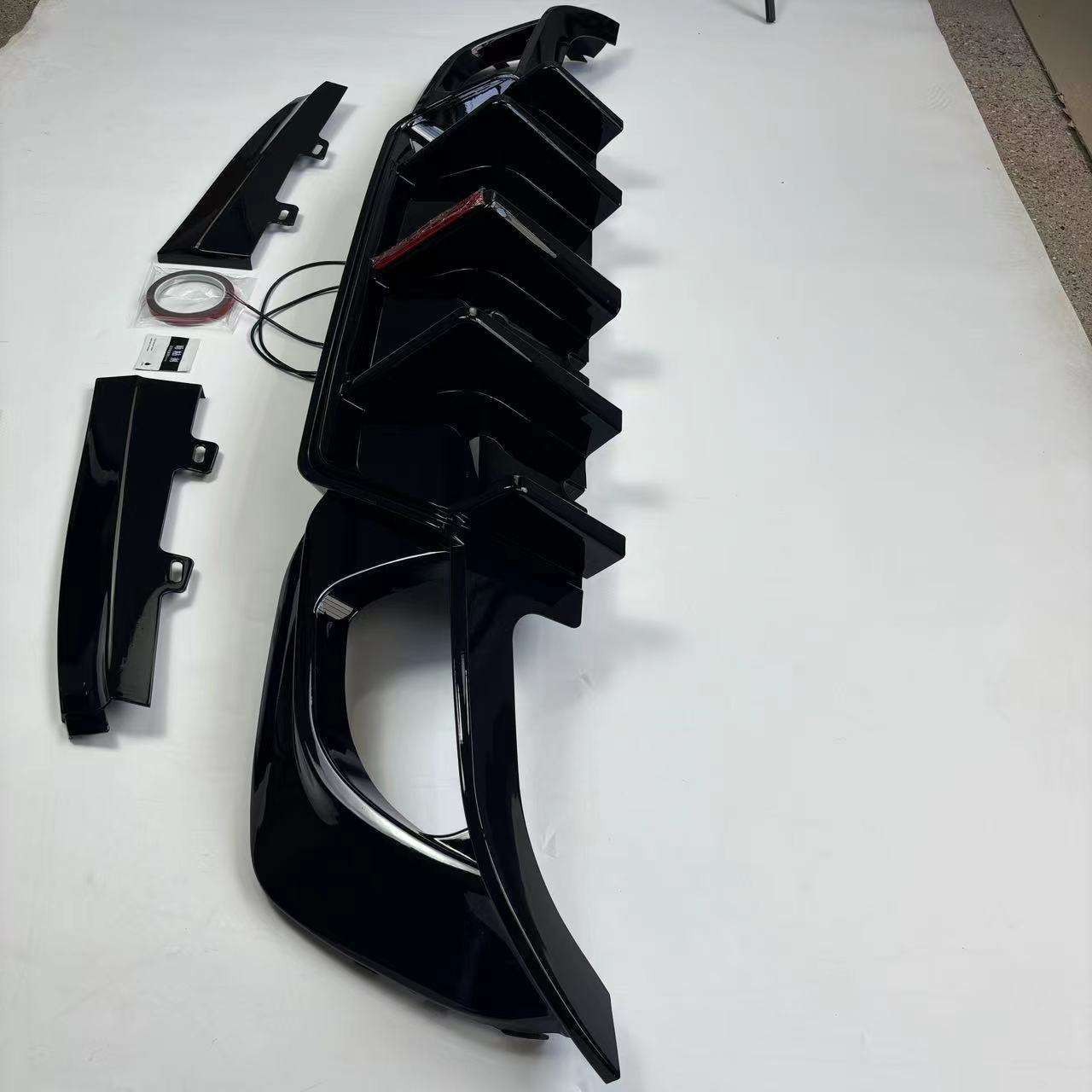 Suitable for 19+ Model Bmw 3 Series G20/G28 Vertical Light Rear Lip Modification Rear Diffuser Original Car Replacement Body Kit