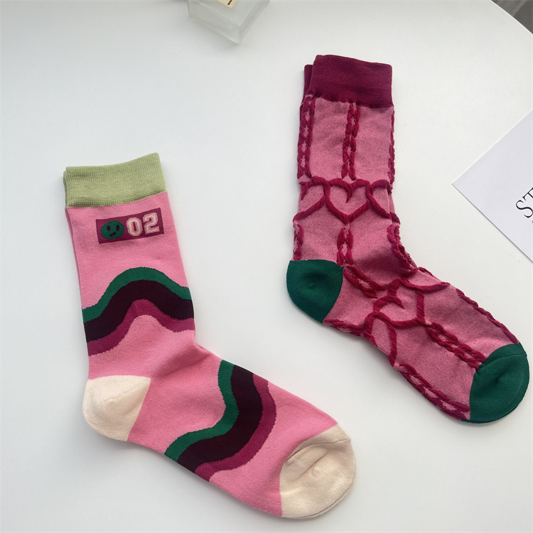 Women's Elegant Lady Color Block Cotton Crew Socks A Pair display picture 6