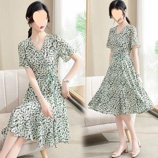 Mom's Summer High-End Loose Dress for Middle-Aged and Elderly People 2025 New Style Waist Slimming Look New Chinese Style Skirt