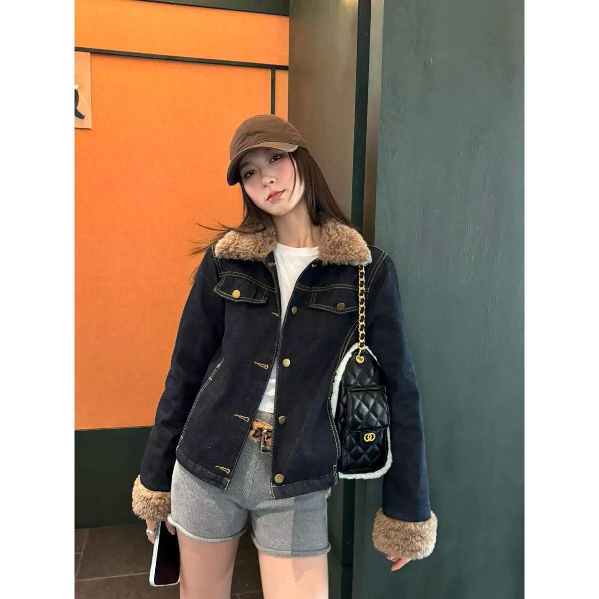 广州十三行正品冬季新款时髦毛领ins风百搭显瘦复古加绒牛仔外套