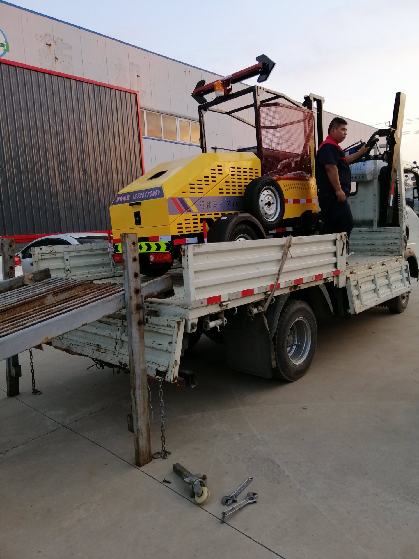 立面修剪 电动绿篱修剪机 充电式修枝机器 使用方便 铁马工贸