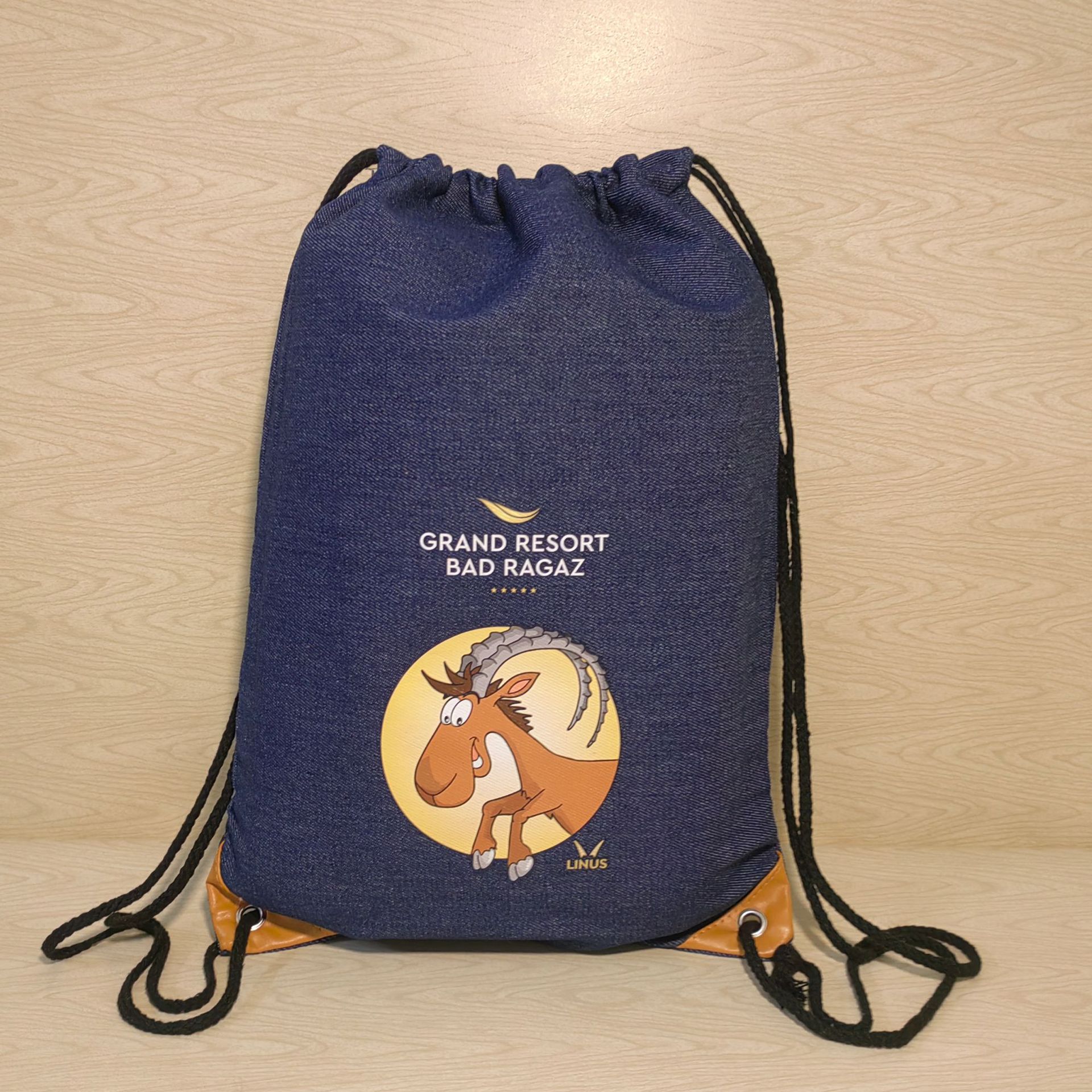 源头厂家制定牛仔布束口袋拉绳背袋马拉松运动背包广告礼品袋订做