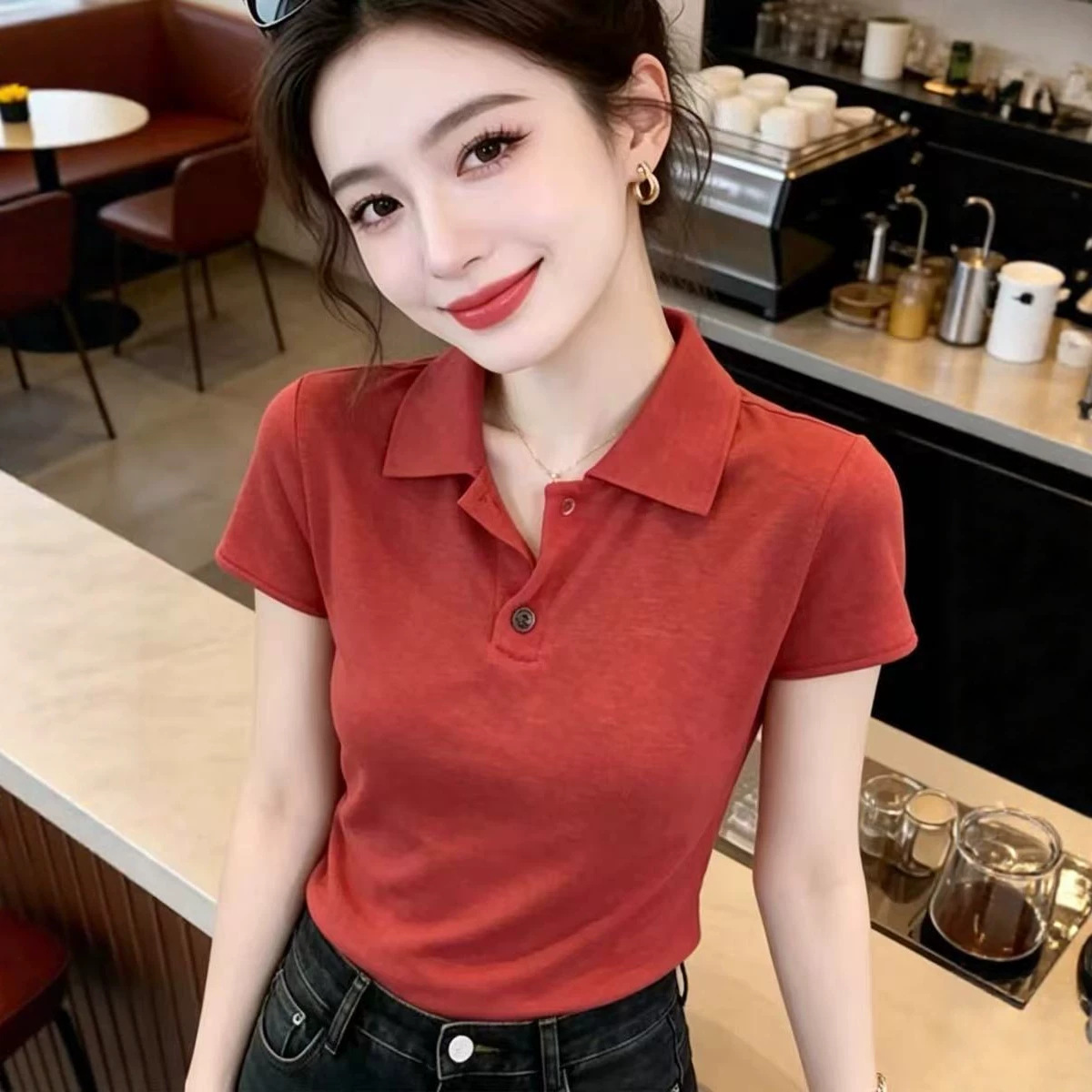 Áo thun ngắn tay nữ cổ polo dáng ôm, kiểu Hàn Quốc — màu đỏ chi tiết 4