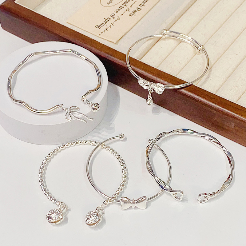 Korean Style Bow Bell Bracelet silver Simple Bracelet Girl Fashion All-match Bracelet Jingle Bracelet Korean Style Bow Bell Bracelet silver Simple Bracelet Girl Fashion All-match Bracelet Jingle Bracelet