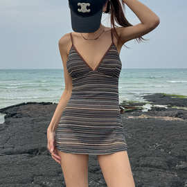 2025跨境韩版新款漏背连体衣女吊带性感条纹比基尼温泉度假bikini