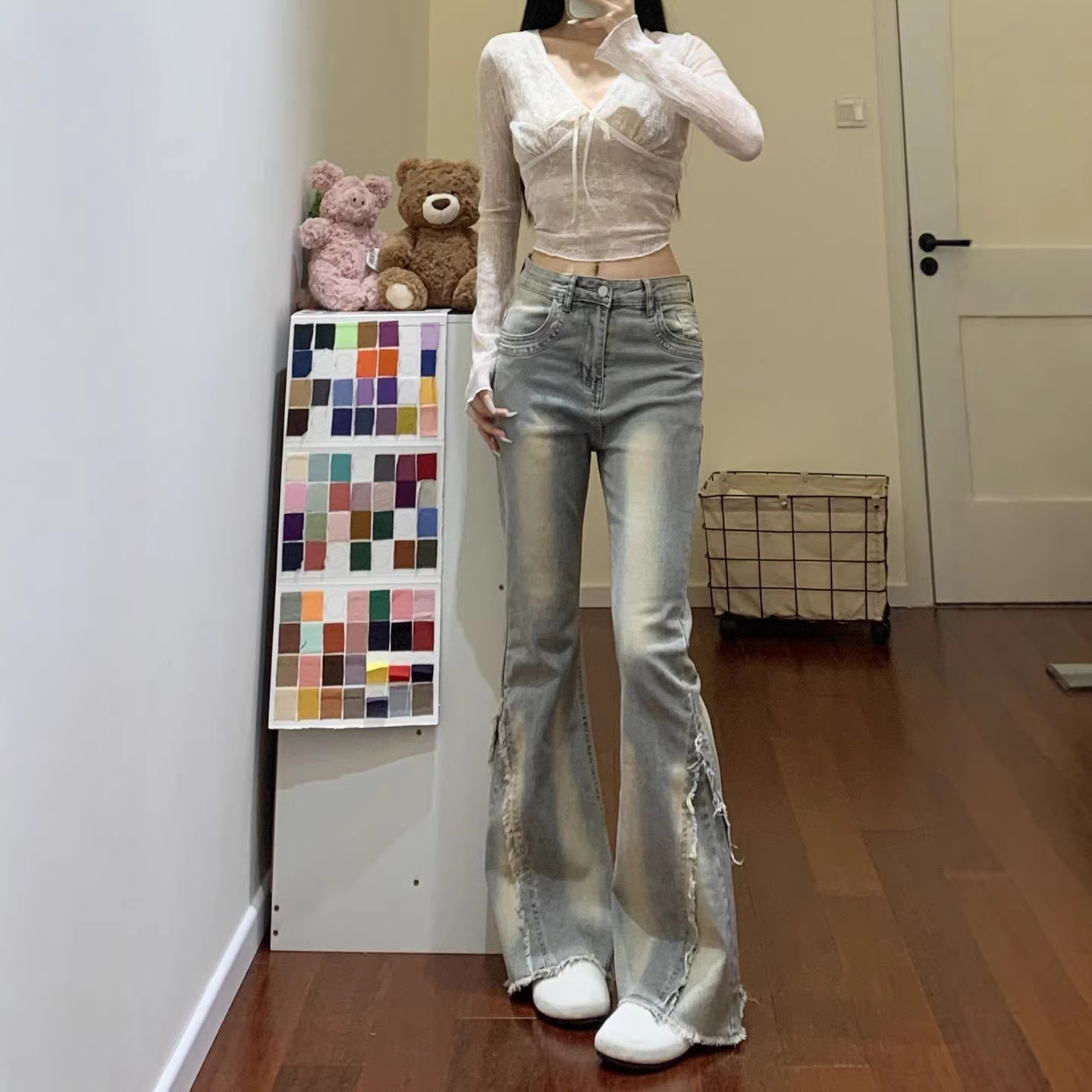 Vintage Slim-Fit Flared Jeans for Petite Women, Non-Tight Flared Pants, Low-Waist Wide-Leg Slimming Floor-Length Bell-Bottoms
