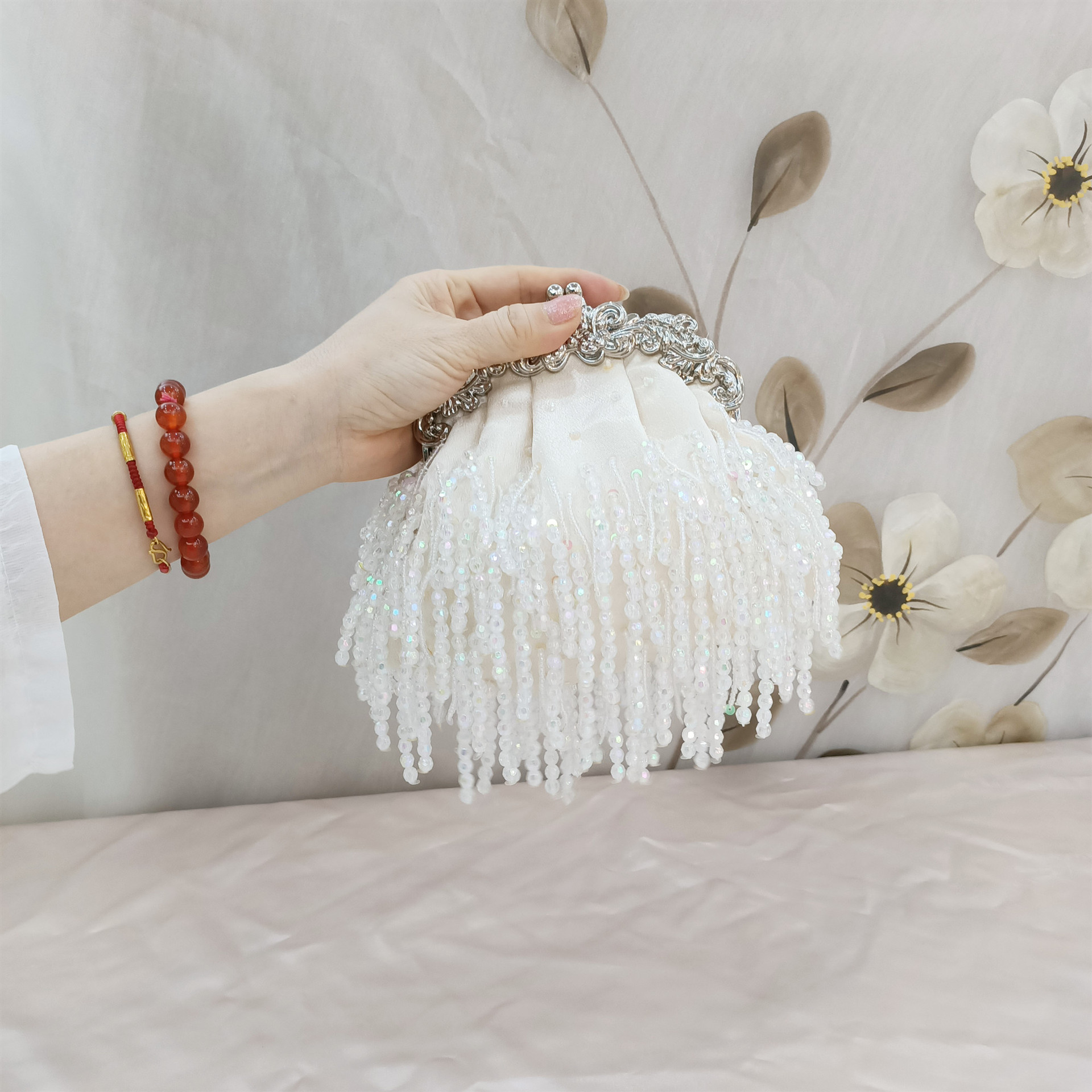Socialite Vintage Tassel Satin Beaded Embroidered Bridal Handbag Women's Cheongsam Banquet Bag_voghion.com