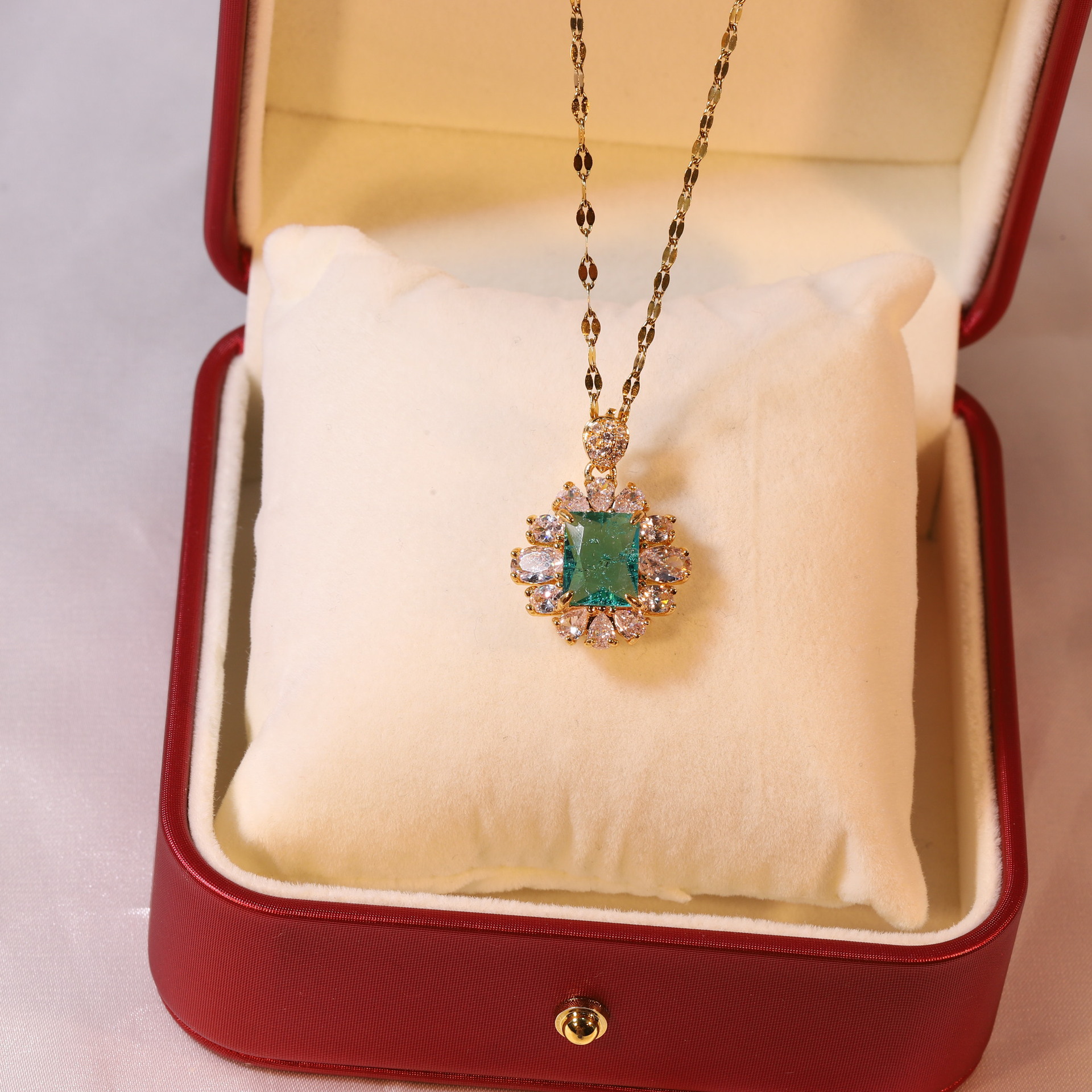 Retro Geometric Titanium Steel Inlay Zircon Pendant Necklace 1 Piece