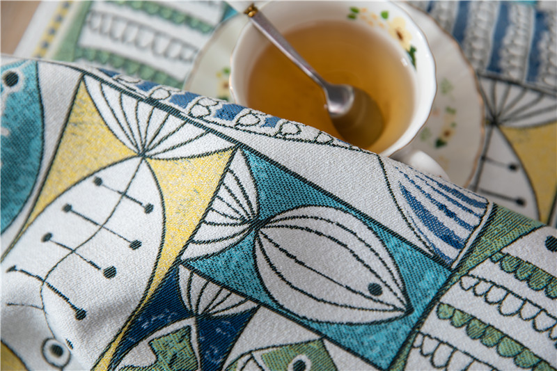 Tovaglia in poliestere con nappe in ciniglia a piccoli pesci verdi annuali, runner da tavola fresco_voghion.com