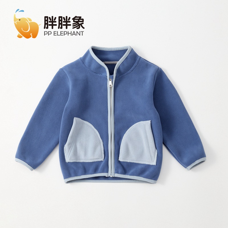 Otoño e Invierno nuevo estilo coreano para niños y niñas Ropa infantil mediana y pequeña para niños Cuello de soporte polar olímpico de doble cara engrosada capa a juego de colores