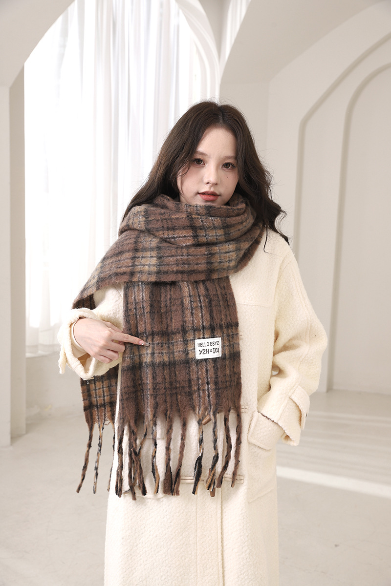 Schal für Herbst- und Winterfrauen mit einem Gefühl von Luxus 2024 Neues Seepferdchenfellgitter Koreanische Version Paarschal_voghion.com