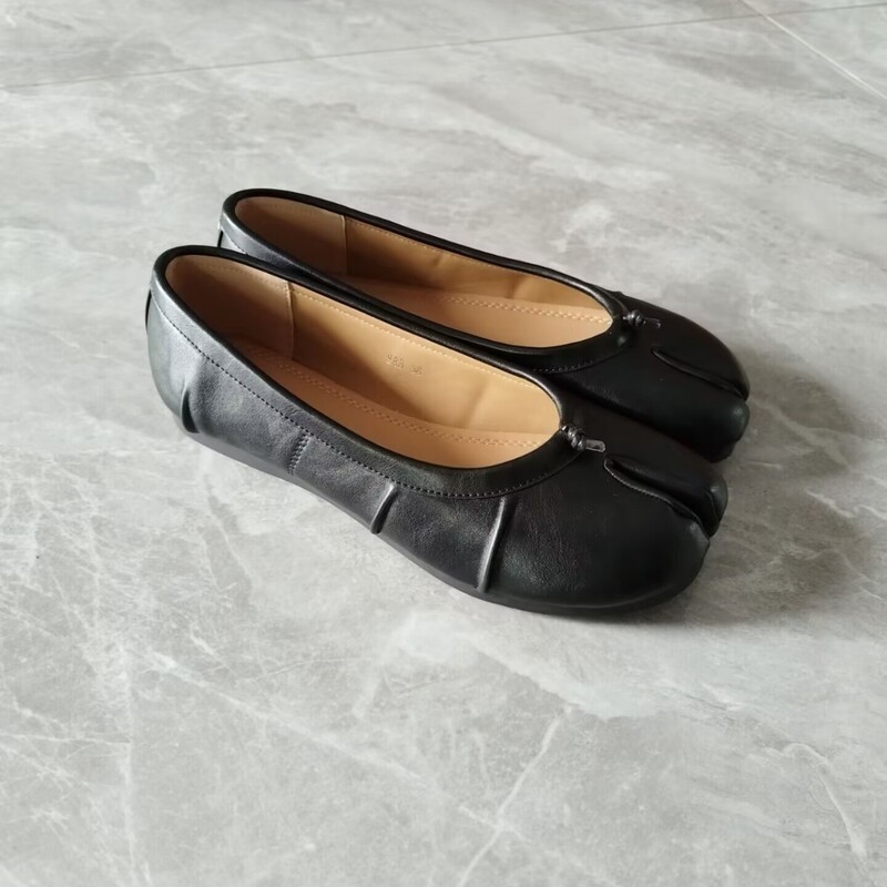 888 Split-Toe Shoes for Women, 2024 New Niche Style, Pleated Flat Ballet Shoes, Shallow Slip-On Shoes 888 Split-Toe Shoes for Women, 2024 New Niche Style, Pleated Flat Ballet Shoes, Shallow Slip-On Shoes