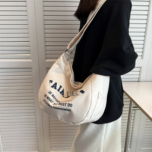 2024 New New Simple Women's Shoulder Bag Personalized Fashion Women's Bag Letter Printed Casual Bag Crossbody Bag Wholesale