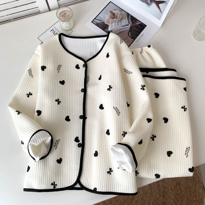 Pijamas al por mayor transfronterizos de invierno de aire de algodón jacquard lindos dibujos animados de alta calidad dulce conjunto de ropa para el hogar