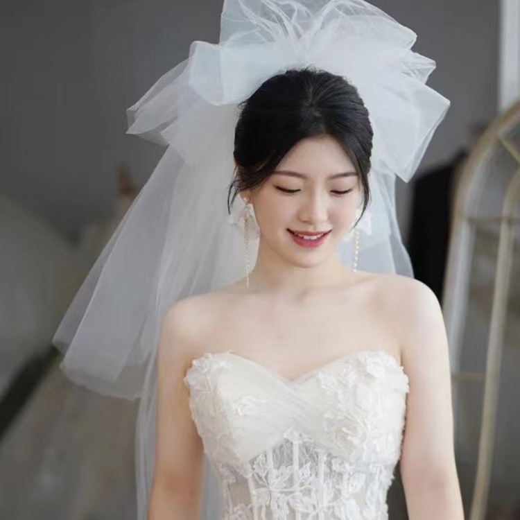 2022 New Style Bridal Veil Cloudy Foam Puffy Bridal Veil Korean Bride Photography Styling Street Fashion Wedding Dress Makeup White 