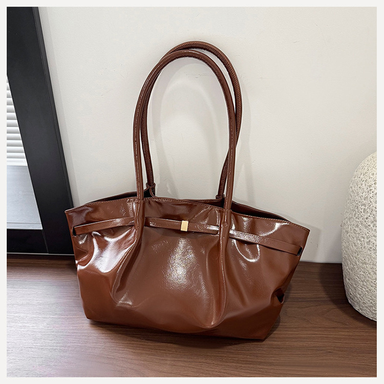 Bolso Tote Plisado Retro para Mujer de PU con Hebilla Magnética para Uso Diario image 9