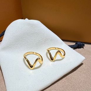 18K Gold Wave Pattern Ring Au750 Color Gold New Streamlined Design Plain Ring Simple Women's Gift Water Shell Gold