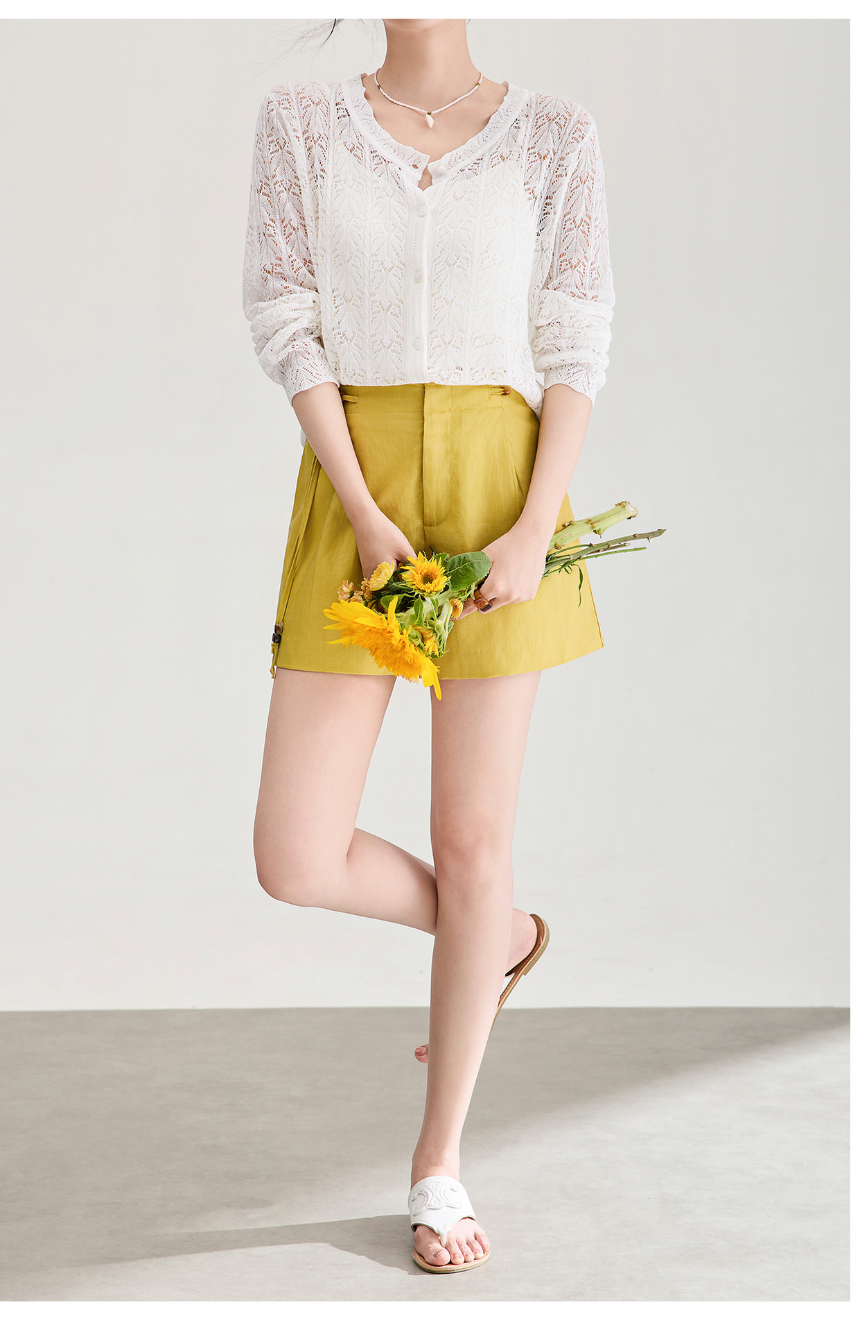 Quần short nữ cạp cao dây buộc phong cách quốc phong rộng thùng thình đính cườm — Xanh lông mòng đen chi tiết 12