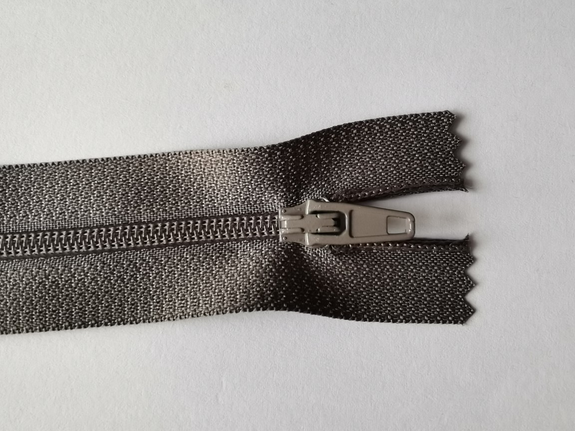 3号尼龙闭口拉头结合力30磅过检针自动头拉链，江浙沪包邮行李箱