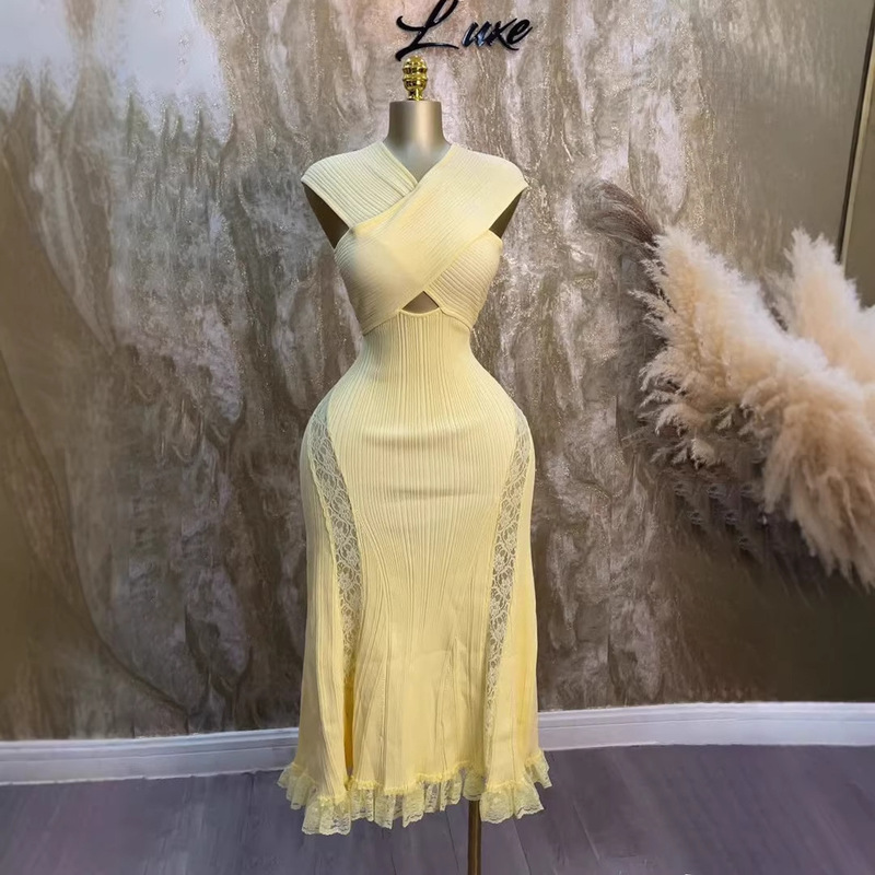 French Sexy Cut-Out Cross V-Neck Sleeveless Dress for Women in Autumn and Winter with Lace Splicing and Waist-Cinching Elegant Fishtail Long Skirt