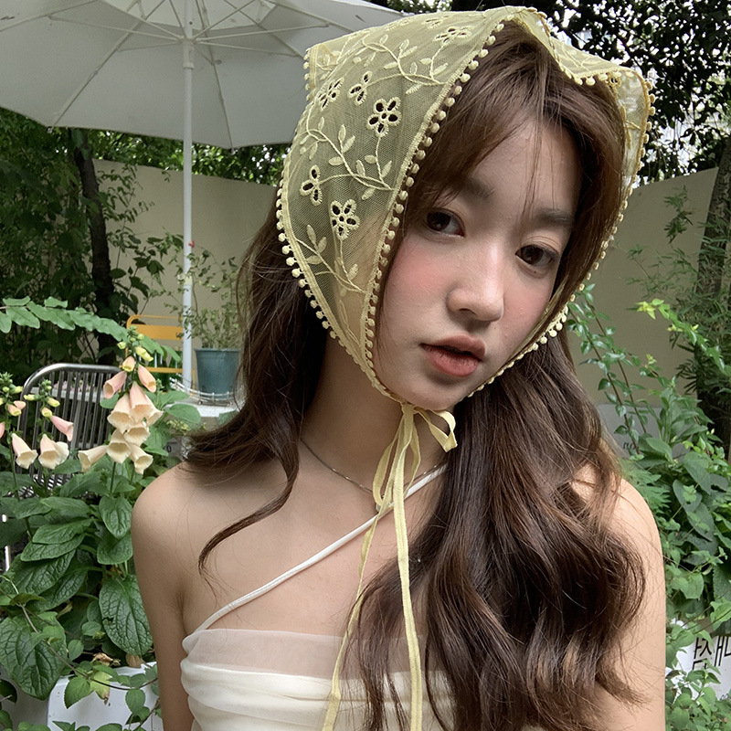 Retro Mori lindo dulce encaje triángulo bufanda primavera y verano francés bordado pequeña flor todo partido decorativo pañuelo banda para el cabello