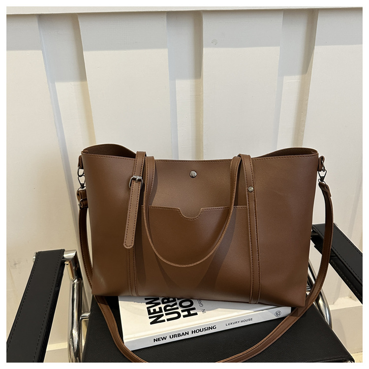 Retro texture commuting solid color simple 2024 autumn new large-capacity single-shoulder bag with a relaxed underarm tote bag undefined