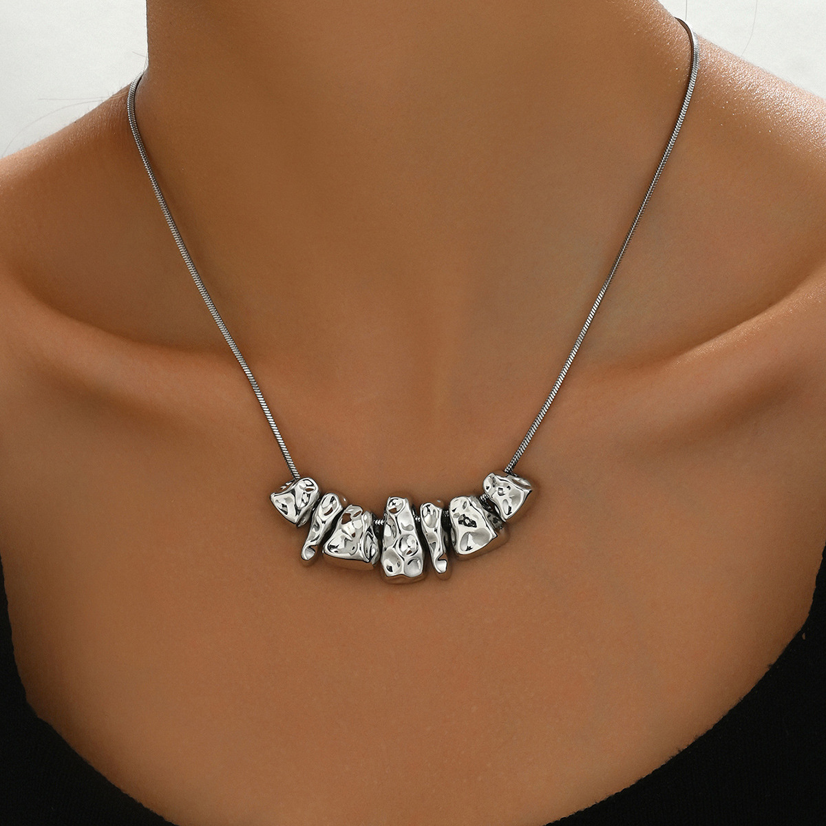 Gargantilla con cuentas bañada en oro mujer joya elegante_voghion.com