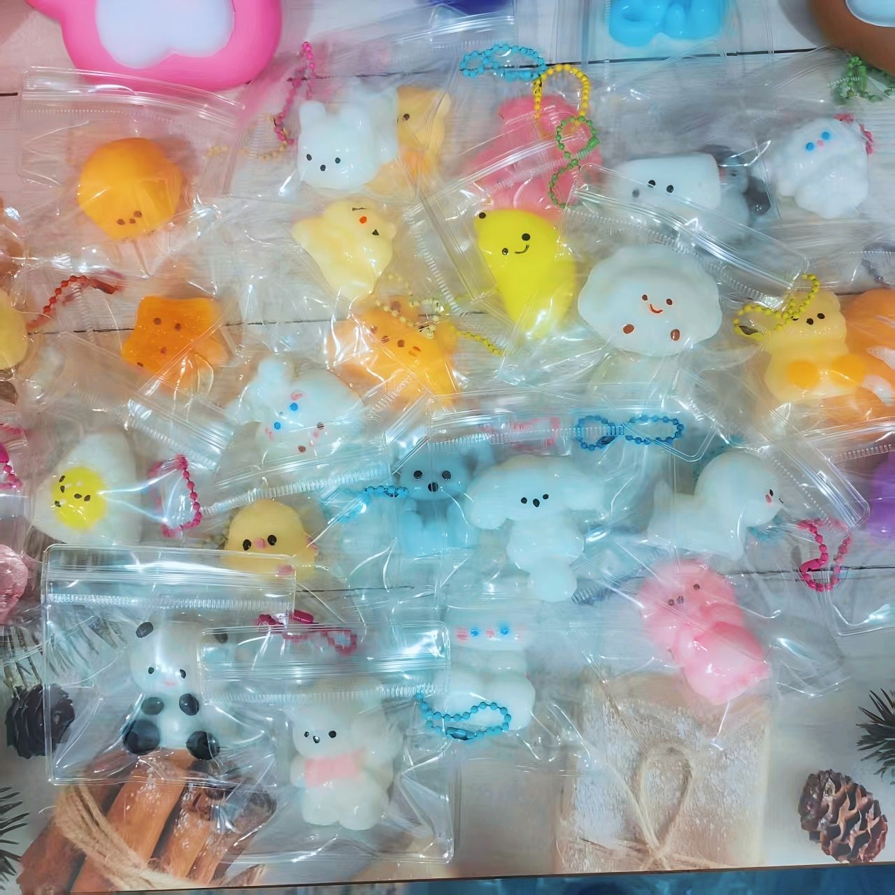 Xiaojia pellizco pellizco Le descomprimir juguete barro mano comida jugar simulación caja ciega mini colgante explosivo artefacto descomprimir