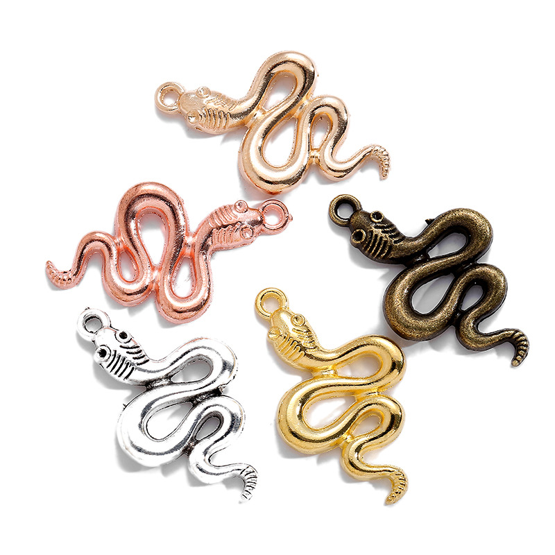 glossy creative necklace and bracelet