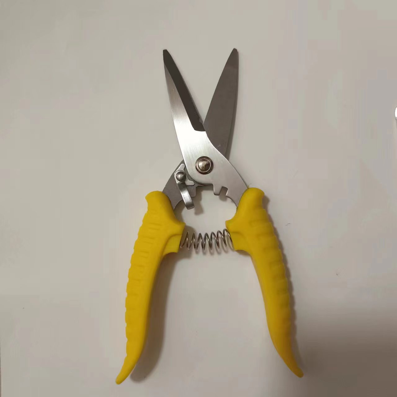 8寸不锈钢线槽剥线工具薄铁皮剪开牙电工剪电缆锯齿直头剪刀