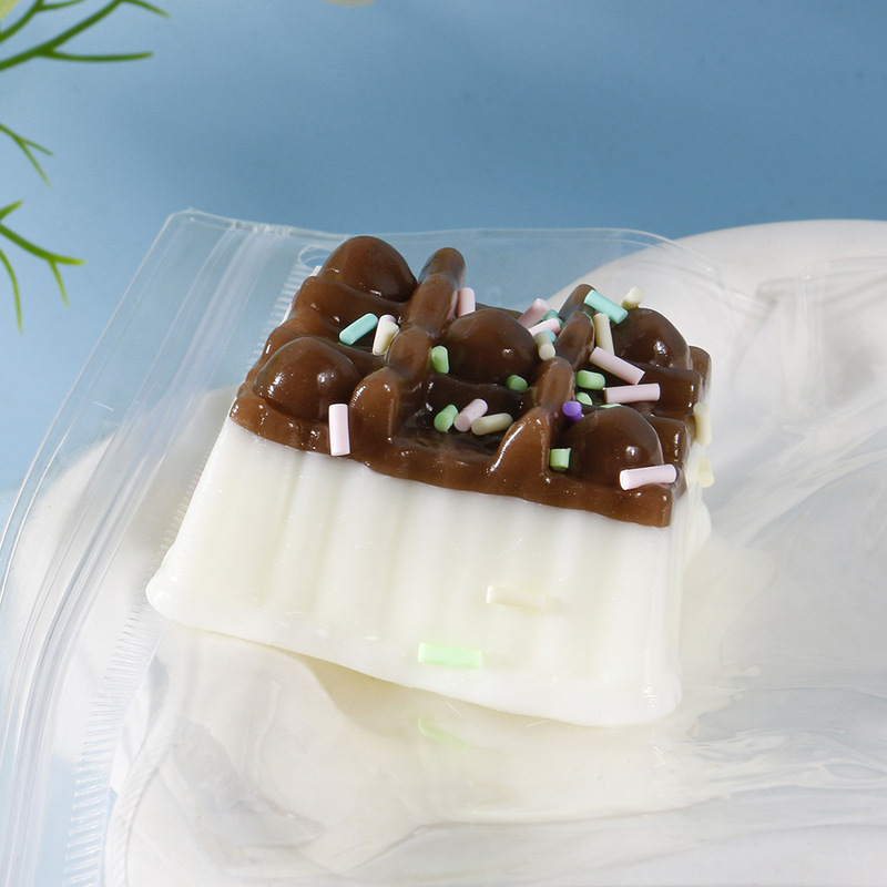 新しいユニークな減圧ピンチおもちゃケーキ食品おもちゃピンチ音楽シミュレーション食品 tpr ベントアーティファクト露店卸売|undefined