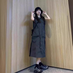2024年夏の新型着着セット女性韓国版デザイン感小衆工装ロングスカート開叉ベストワンピース