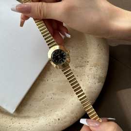 外贸跨境批发金色女士手表女表中古风复古钢带石英表外贸直播热销