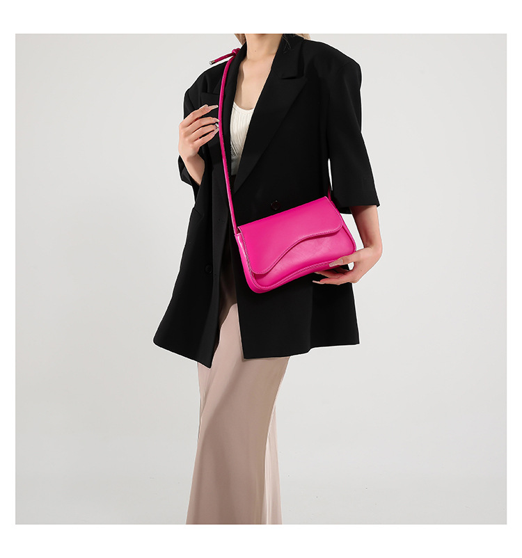 Underarm bag for women, new autumn 2024 fashion and niche design, single-shoulder crossbody bag, stylish and relaxed small square bag undefined