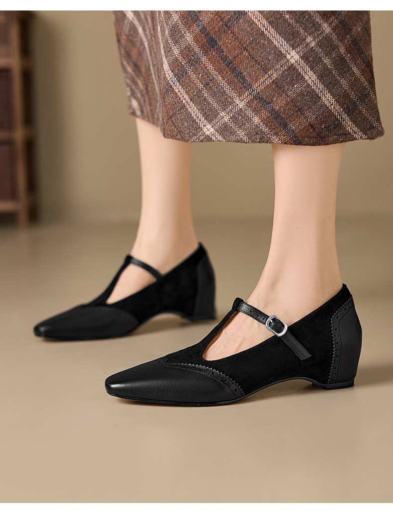 Giày cao gót nữ mũi nhọn gót vuông 4 cm, da bò ghép da cừu lật, phong cách cổ điển chạm trổ — đen chi tiết 4