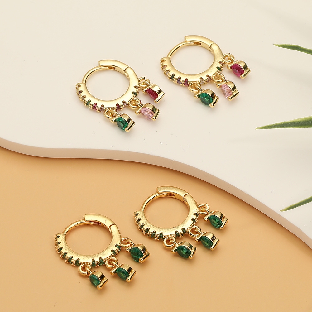 Fashionable geometric accessory