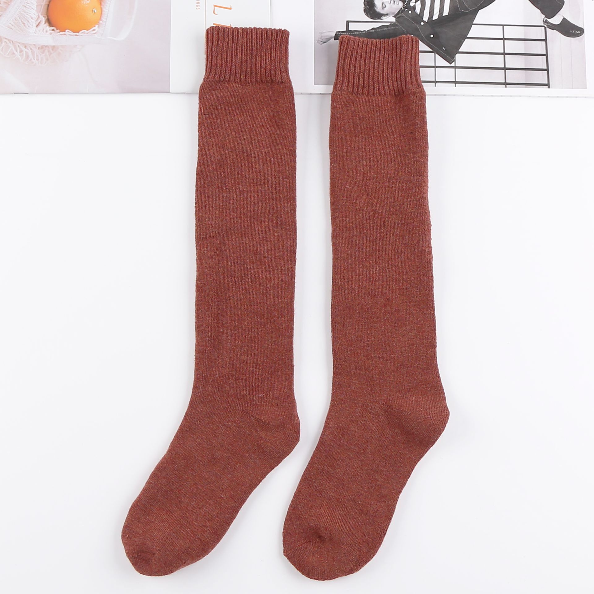 Zhuji calcetines de pantorrilla de otoño e invierno calcetines de mujer jk calcetines de pierna adelgazantes calcetines de algodón cálido de color sólido calcetines de felpa gruesos con forro polar