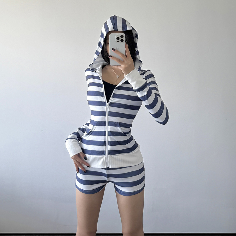 亚马逊欧美休闲风条纹拉链连帽长袖卫衣女运动风修身显瘦百搭外套|undefined