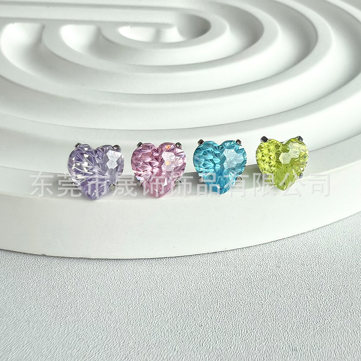 F136圆 Prong Heart 烟 Flower 切爆闪5A Cubic Zirconia G23 Implant Grade Titanium Ear Stud Helix Cartilage Stud Labret Stud Piercing Jewelry