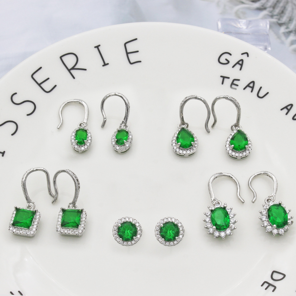 Geometric classic fashionable elegant earrings with zircon
