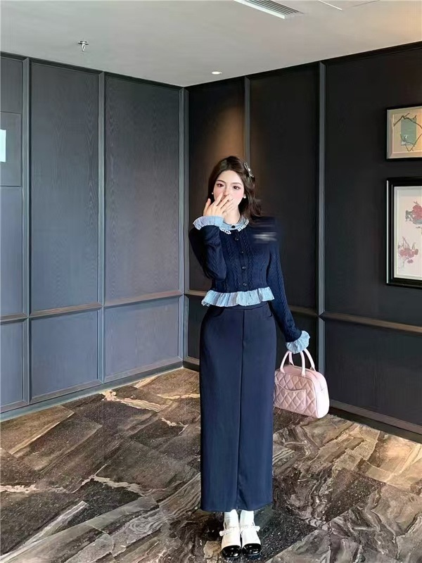XINKD 韩系甜妹穿搭蓝色针织套装女冬高级感优雅气质半身裙两件套|undefined