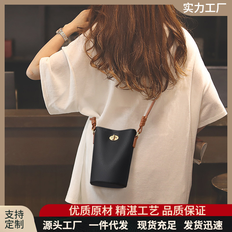 Mobile Phone Bag for Women 2026 New Style Simple and Stylish Crossbody Bag High-End Genuine Leather Versatile Mini Bag