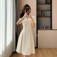 白色短袖连衣裙女夏季2024新款高级感气质收腰小个子显瘦连衣裙春