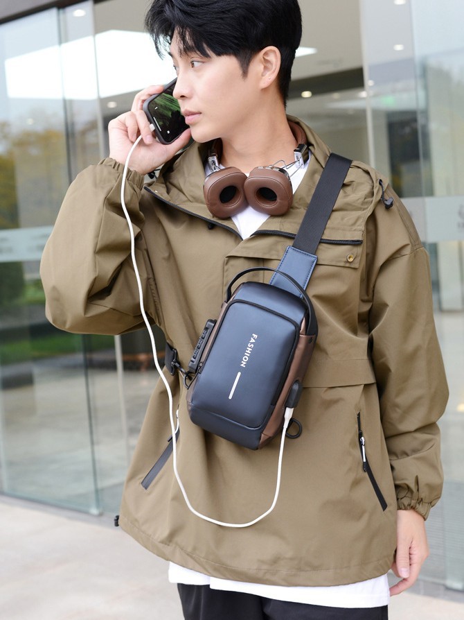 Carga USB explosión de estilo de moda de tramo oblicuo mochila deportiva anti-robo mochila pequeña multifuncional contraseña bloqueo bolso de pecho