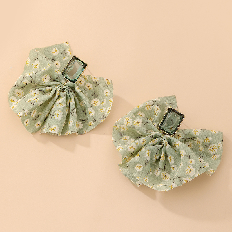 Fashion Crystal Fabric Printing Bow Stud Earrings Wholesale Nihaojewelry display picture 5