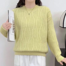 新款麻花针织衫宽松套头秋冬打底衫上衣加厚保暖时尚半高领毛衣女