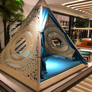 Outdoor Anti-Scratch Rattan Bed Modern Sofa New Designer Villa Indoor and Outdoor Bed Garden Courtyard Furniture