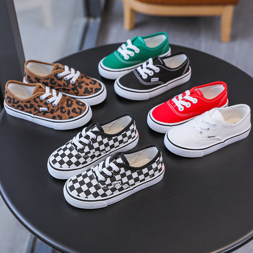 Children's canvas shoes 2024 spring small, medium and large boys and girls sports sneakers Korean version baby parent-child shoes small white shoes trend