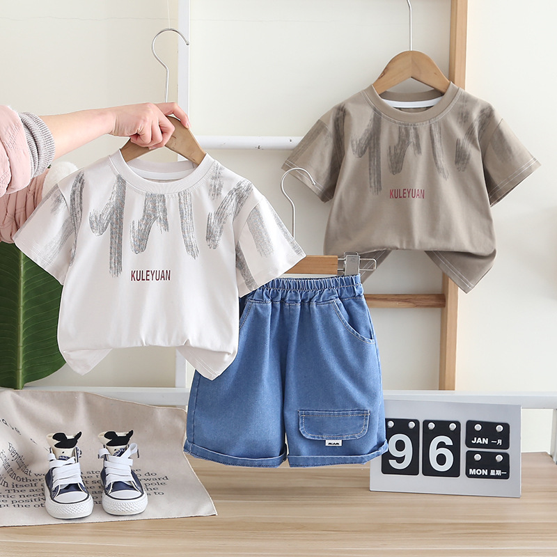 Vêtements pour bébé 2025, nouvel ensemble élégant à manches courtes et imprimé lettres pour garçons d'un an, tenue d'été tendance_voghion.com